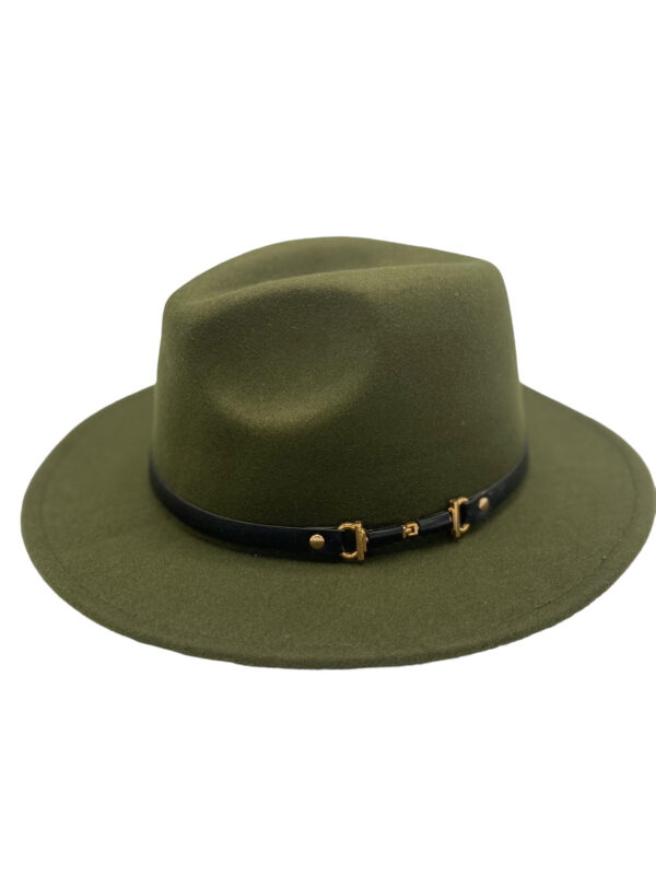 Khaki green coloured fedora hat with lovely trim detail. Check out our range of millinery made feather pins to add to these hats to add that touch of class to these fedora hats.